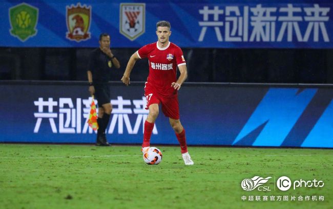 赫罗纳即使在我们施加的防守压力下也能够保护球权。